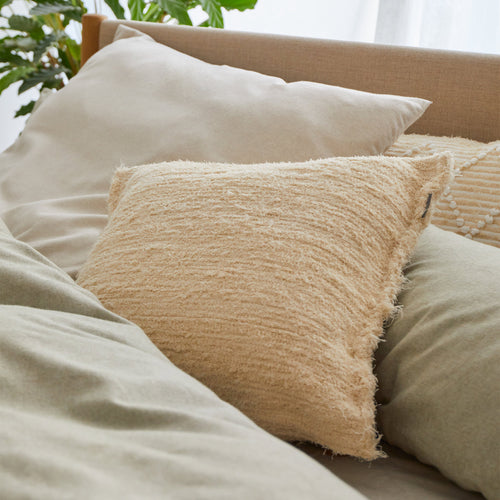 Upcycling-Kissen mit Füllung Selema [Naturweiß]